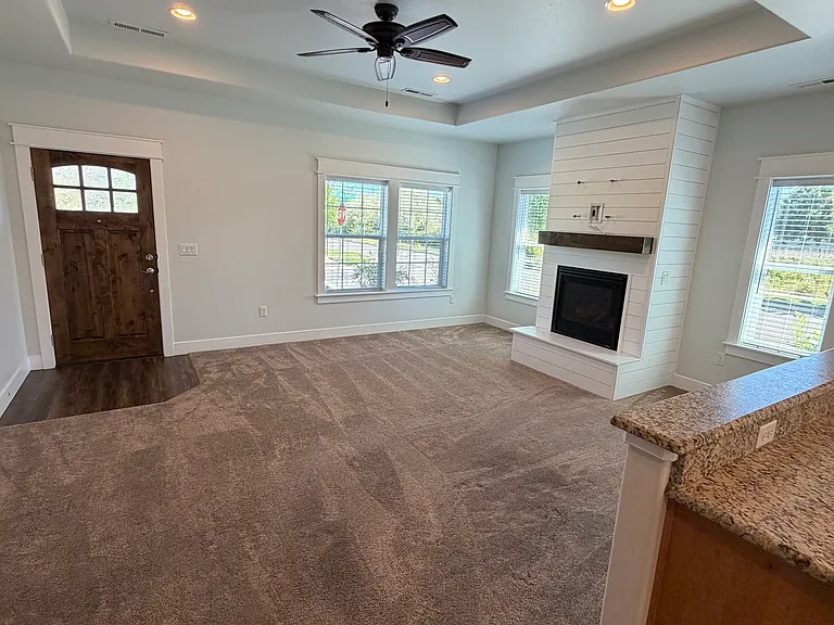 445 Eagle Rock Dr — Photo 7