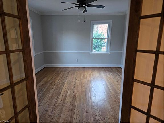 5th image of 207 Buttercup Dr