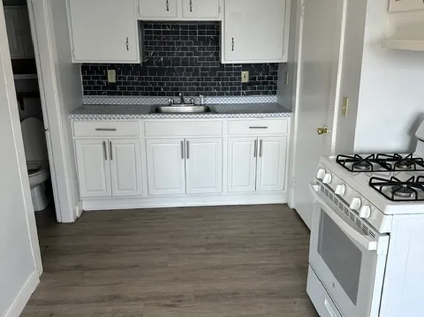 1195 Main St #2R, Fitchburg, MA 01420