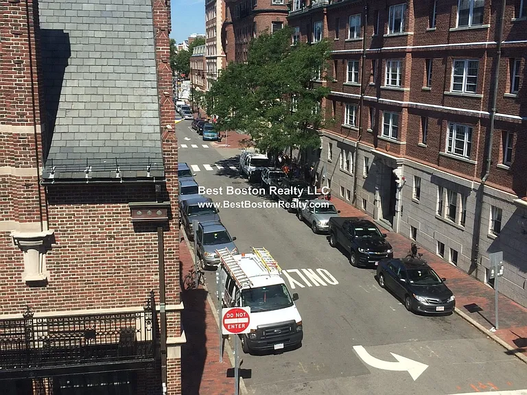 40 Bow St #3 — Photo 4