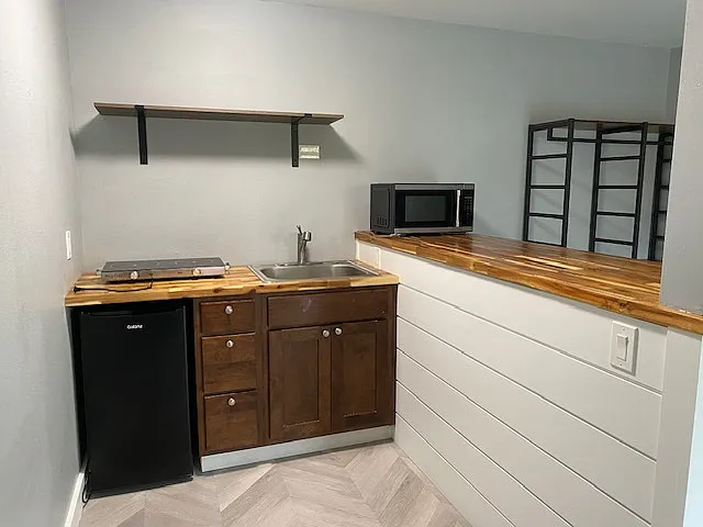 146 Woodford St #2 — Photo 3