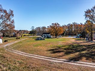 426A Irvington Rd, Irvington, VA 22480