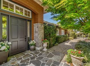 932 9th Ave N, Edmonds, WA 98020