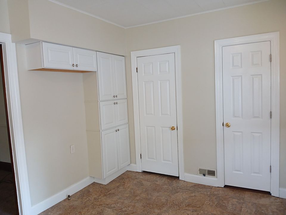 1st image of 6810 Fleet Ave