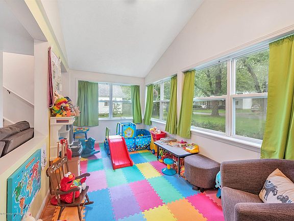 5th image of 213 N Deerfield Ave