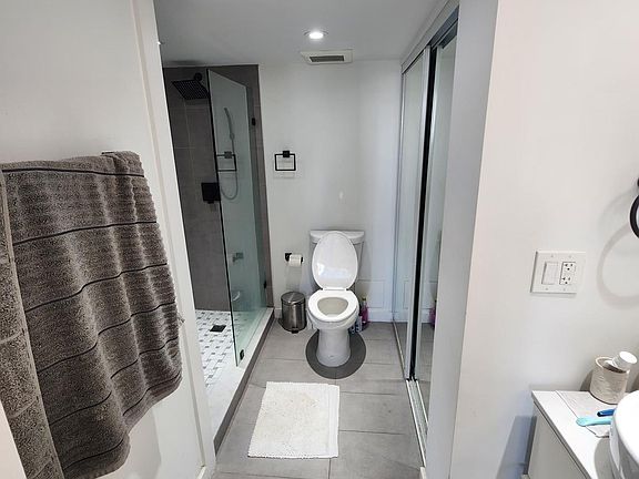 5th image of 6770 Indian Creek Dr APT 8B
