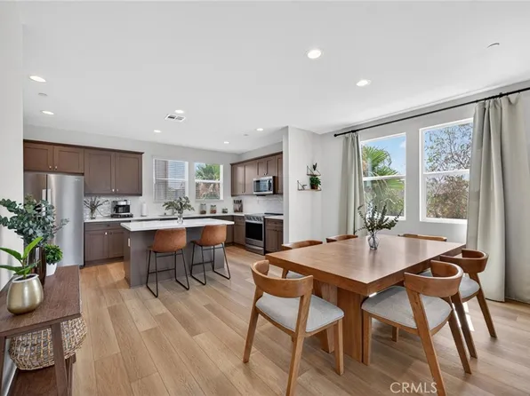 1016 E 4th St, Santa Ana, CA 92701
