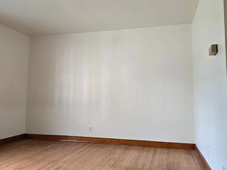 5515-5519 W Martin Dr — Photo 16
