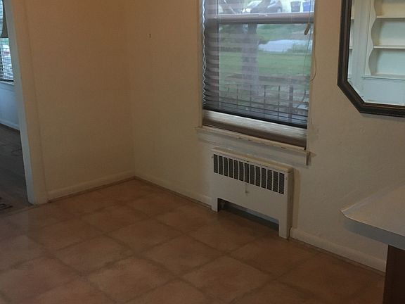 4th image of 716 44th St