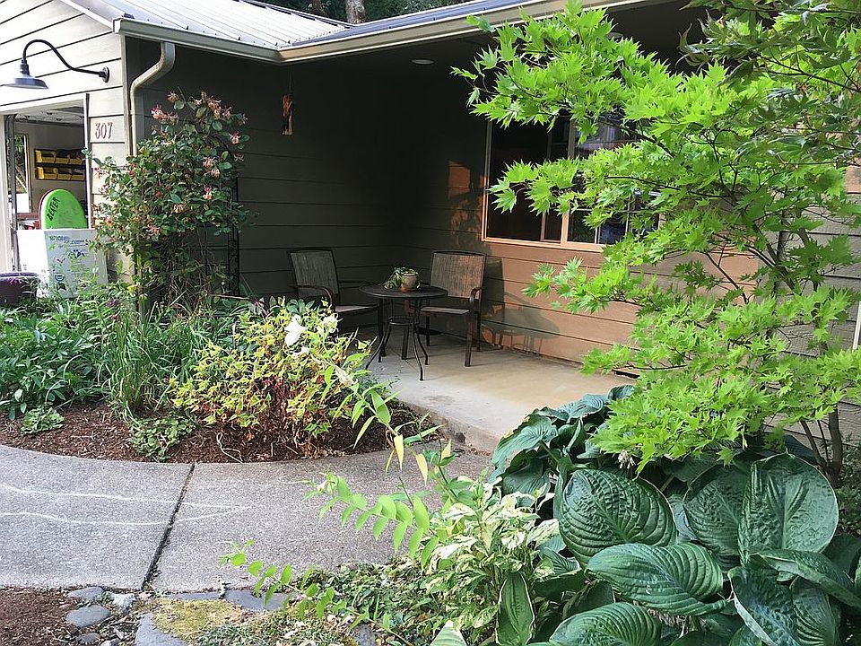 2nd image of 307 Tasman Pl