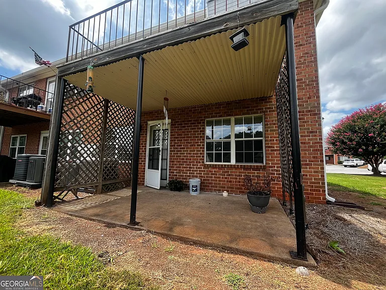 2165 S Milledge Ave — Photo 12