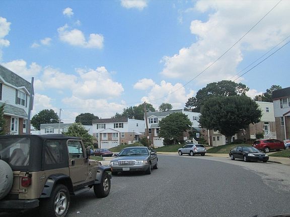 3rd image of 10912 Kirby Dr