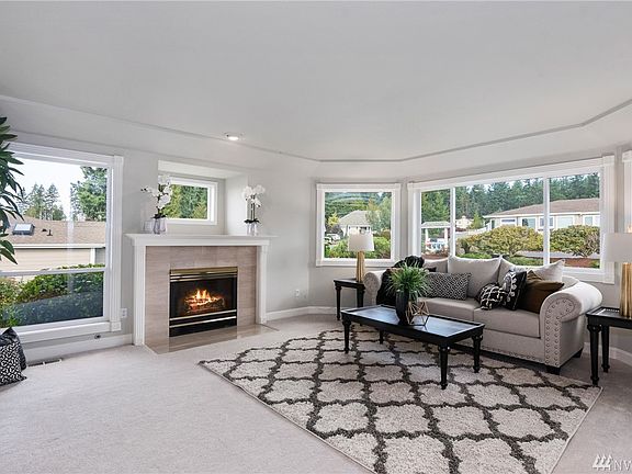 4th image of 3004 79th Avenue Ct NW