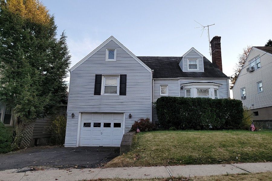 1st image of 305 Washington Ave