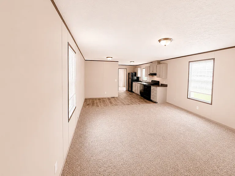 Silverstone Manufactured Home Community — Photo 21