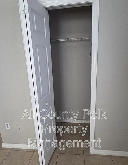 712 Bryon Ct — Photo 16