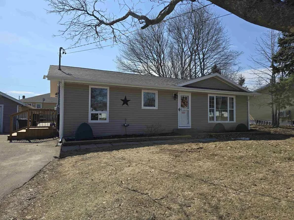 98 Oak Dr, Charlottetown, PE C1A 7Z1