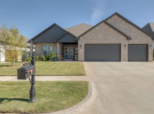 15452 Hatterly Ln, Edmond, OK 73013