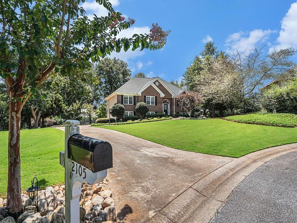 1st image of 2105 Clayburn Dr