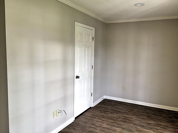 4th image of 207 Englewood Dr