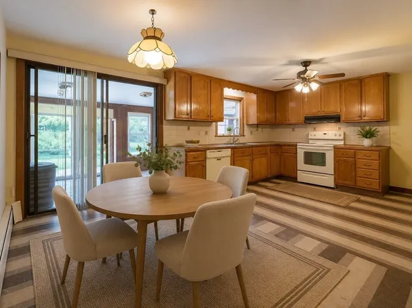 12 Melrose Ave, Dartmouth, MA 02747