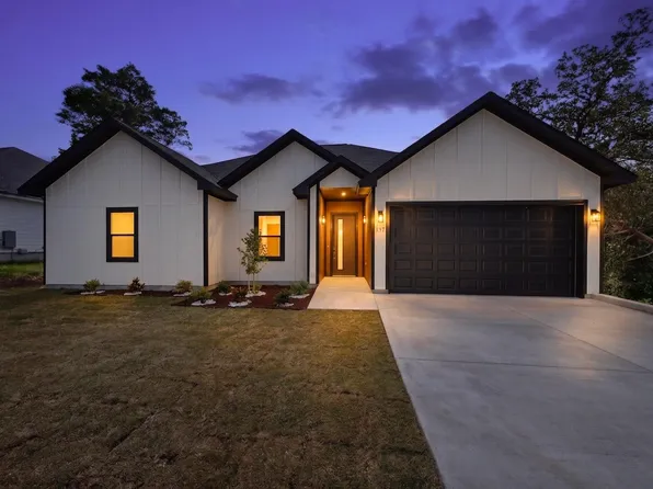 137 N Pohakea Dr, Bastrop, TX 78602