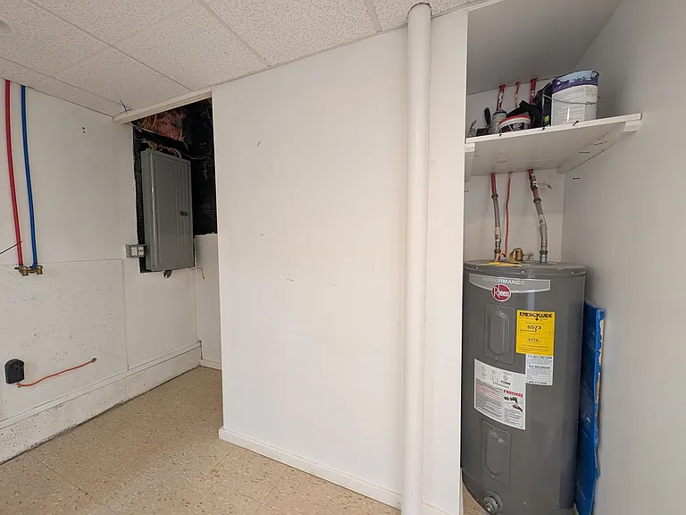 425 Carl Broggi Hwy #1 — Photo 9