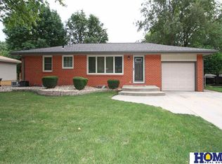 7701 Mesa Rd, Lincoln, NE 68505
