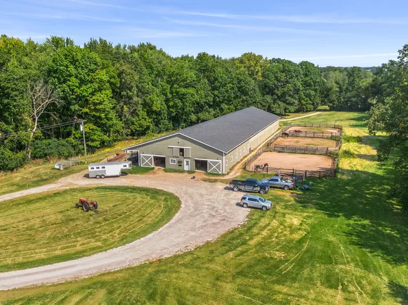 1436 Honey Run Dr, Ann Arbor, MI 48103