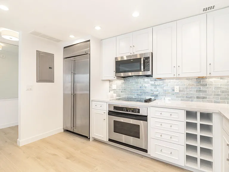 354 Chilean Ave #6C — Photo 6