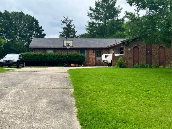 411 Hacienda Cir, Haughton, LA 71037