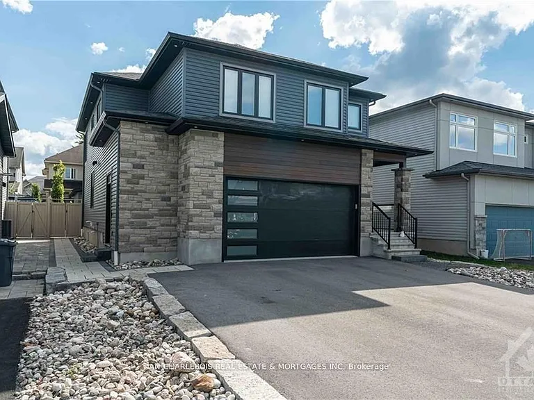 846 Rockson Cres #C — Photo 1