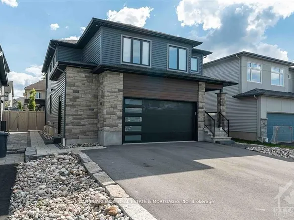 846 Rockson Cres #C, Ottawa, ON K2S 0S6