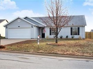 718 S Carriage Xing, Nixa, MO 65714