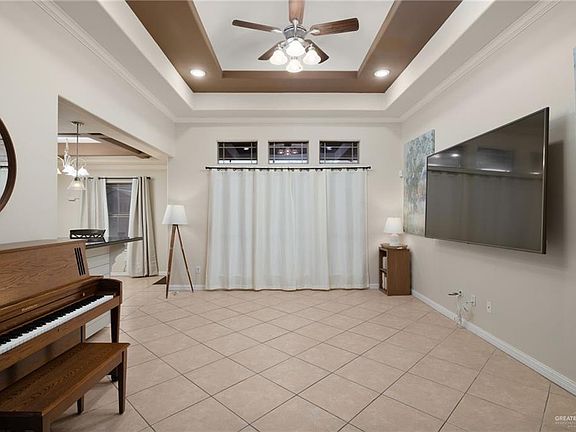 3rd image of 3813 Timberwood Dr