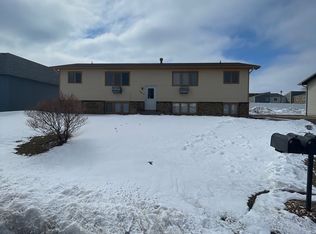 1818 5th St SE #3, Minot, ND 58701