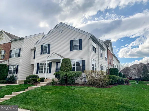 205 Tanager Ct #266, Warrington, PA 18976