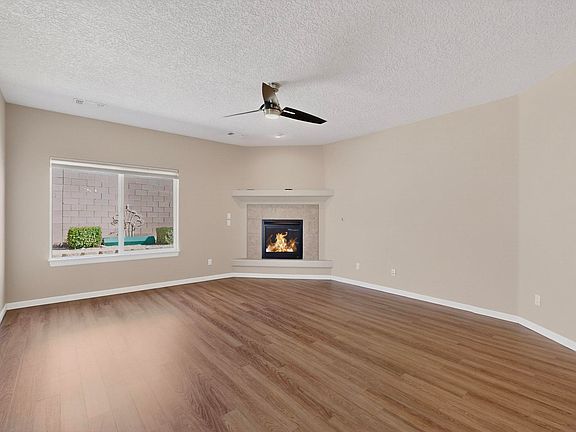 5th image of 425 Paseo Vista Loop NE