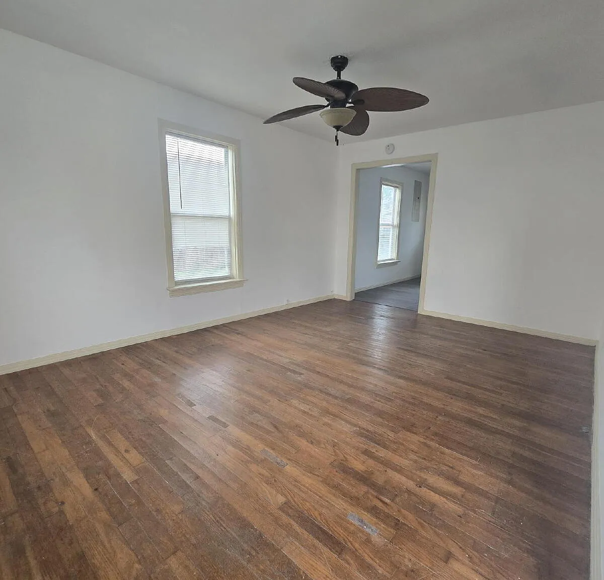 2 bed, 1.0 bath, 568 sqft, $1,200 — Photo 1