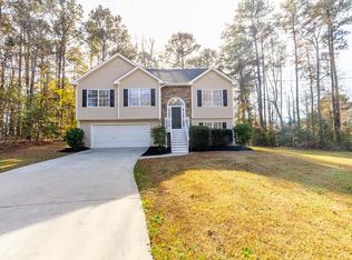 18 Whispering Pines Cir, Covington, GA 30014