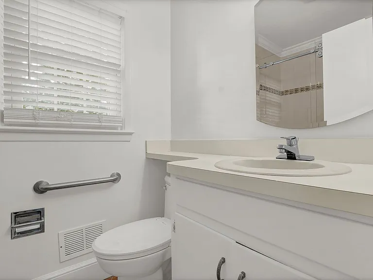 700 Clyde Dr — Photo 25