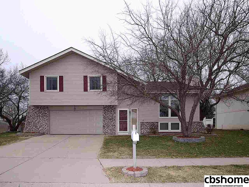 1st image of 2109 N 125th Cir