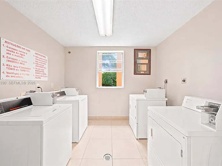 4384 NW 9th Ave #19-1D — Photo 26