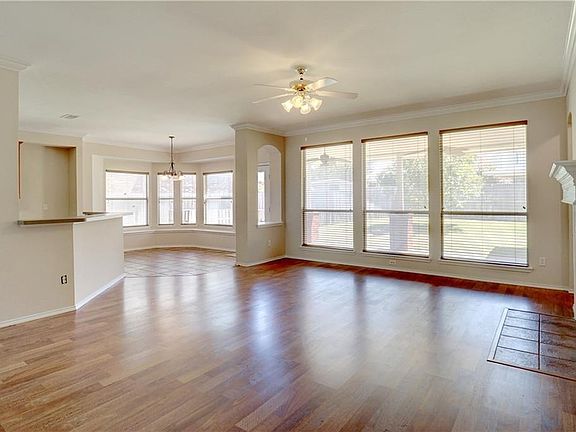 5th image of 4725 Maple Hill Dr