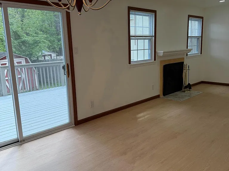 20 Queen Anne Ct — Photo 8