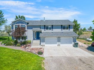 123 Flora Pl, Spring Creek, NV 89815