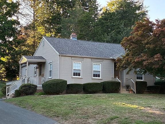 2nd image of 901 Homestead Ave