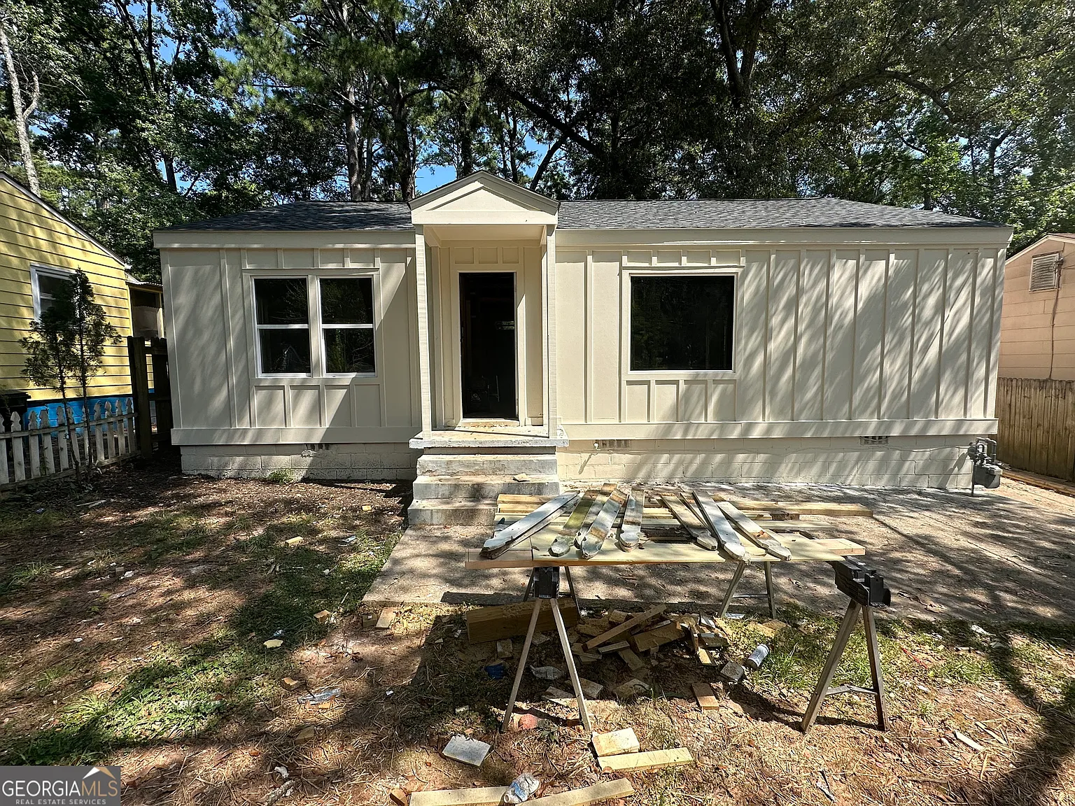 261 Moreland Way photo 1