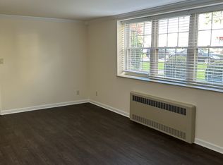 90 Concord Dr APT 1, Cheektowaga, NY 14215