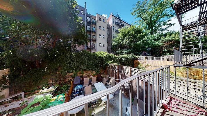 Rented by Bond New York | media 51